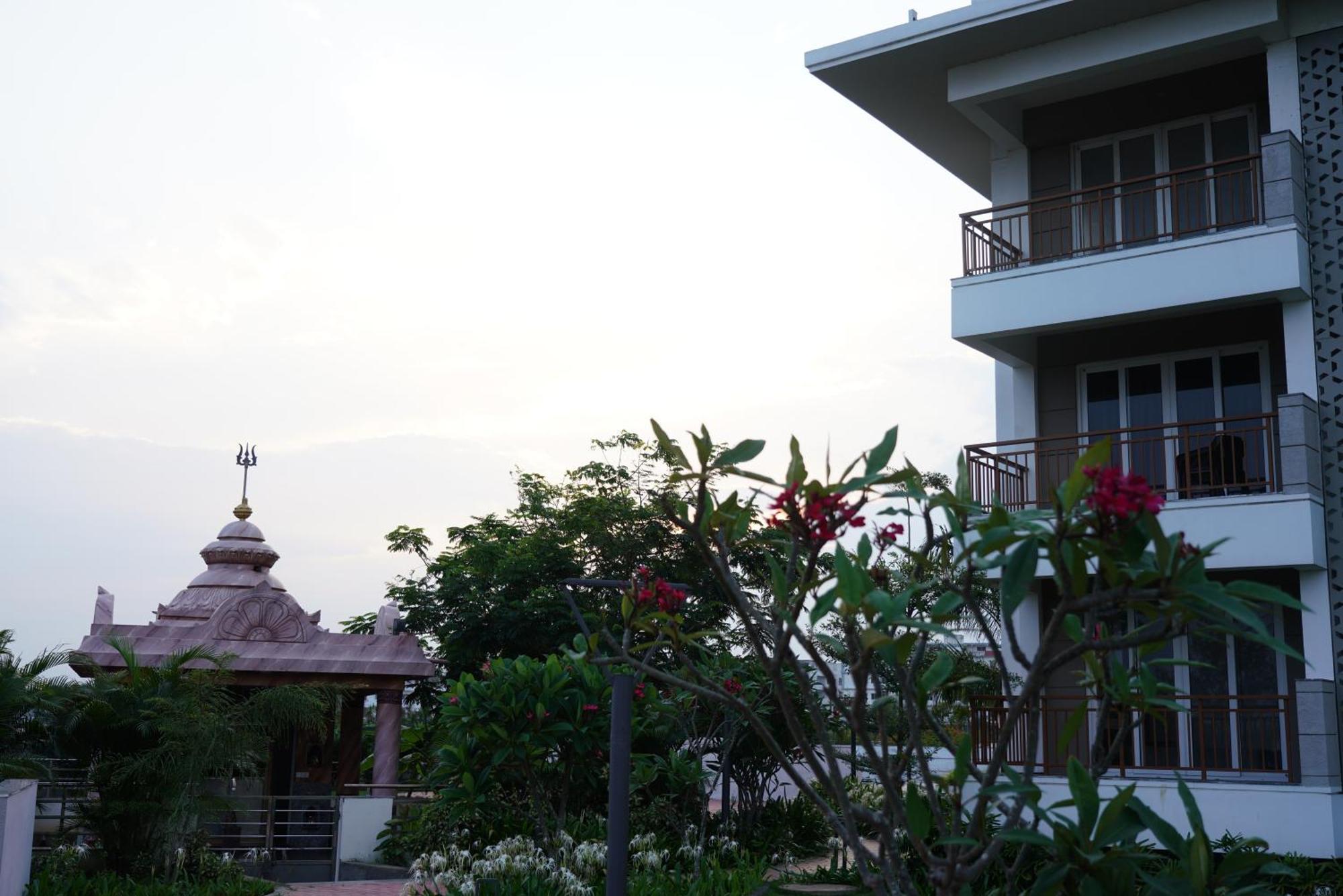 Palm Regal Resort Gopālpur Esterno foto
