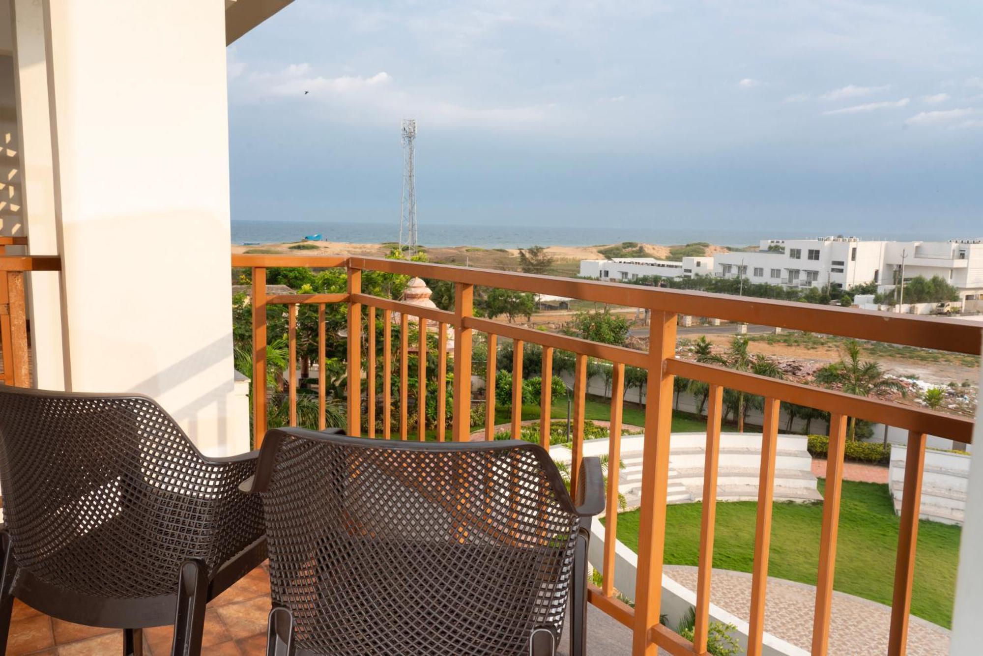 Palm Regal Resort Gopālpur Esterno foto